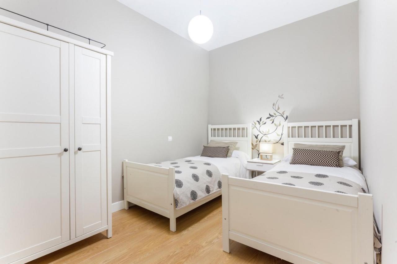Apartamento Prado III En มาดริด ภายนอก รูปภาพ
